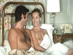 L'homme l'a donné aux femmes et a amatrice porno française éjaculé