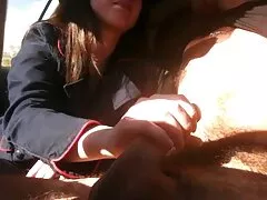 Elle fait la fille avec sa main film x amateur en streaming