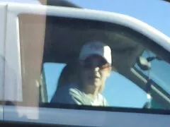 Se film x amateur streaming détendre dans la voiture